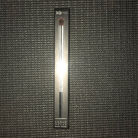 🌟NEW🌟 Urban decay eyeshadow contouring brush - Picture 4 of 5